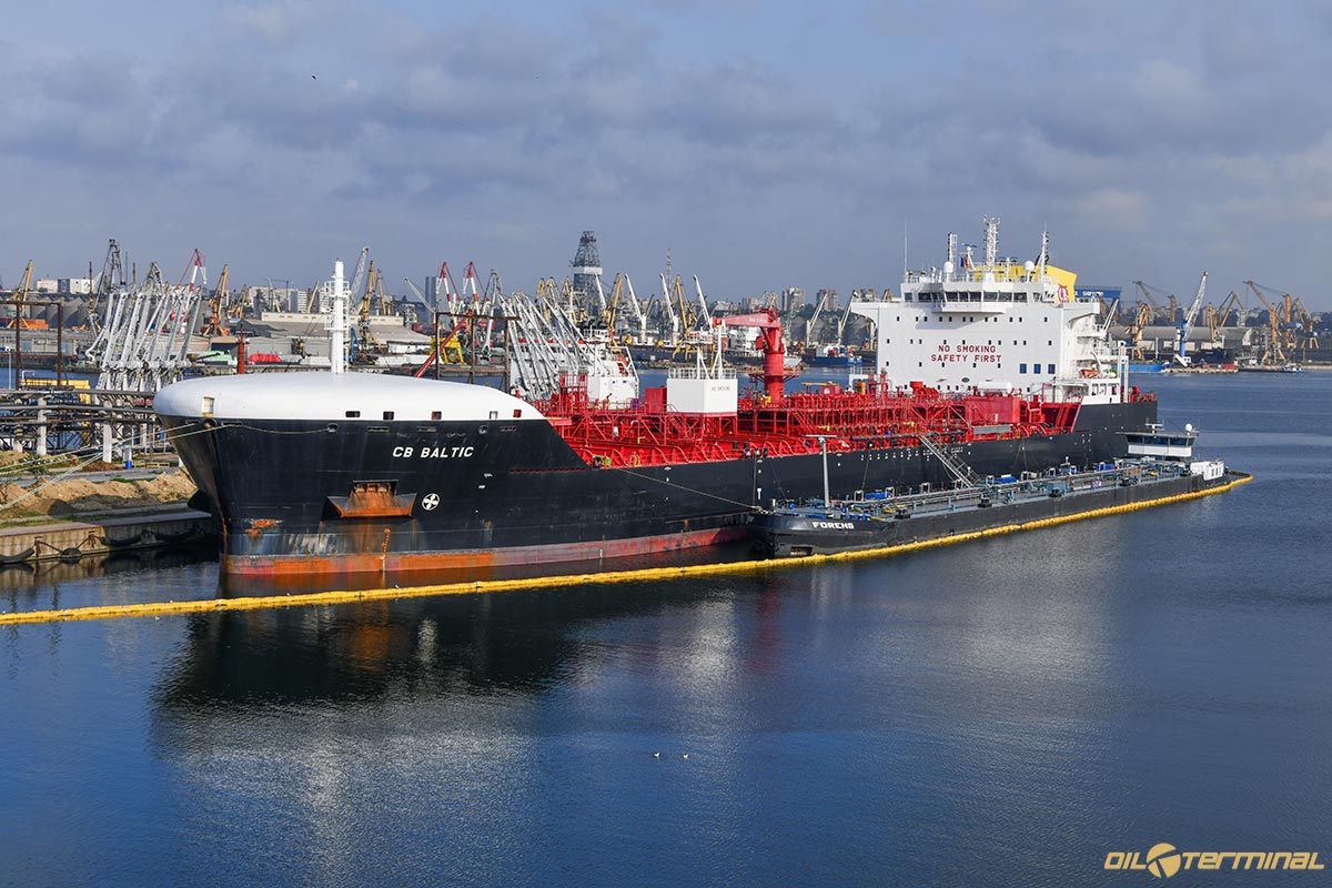 „Caracatița” evaziunii fiscale cu motorină, anchetată de DIICOT. Cum era adus petrol rusesc în România