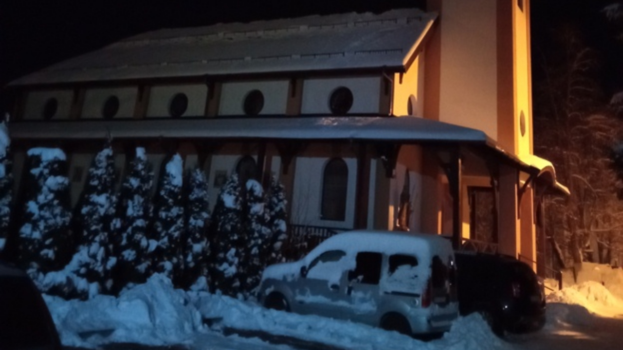 Peste 20.000 de locuințe din județul Prahova, fără energie electrică, din cauza viscolului puternic