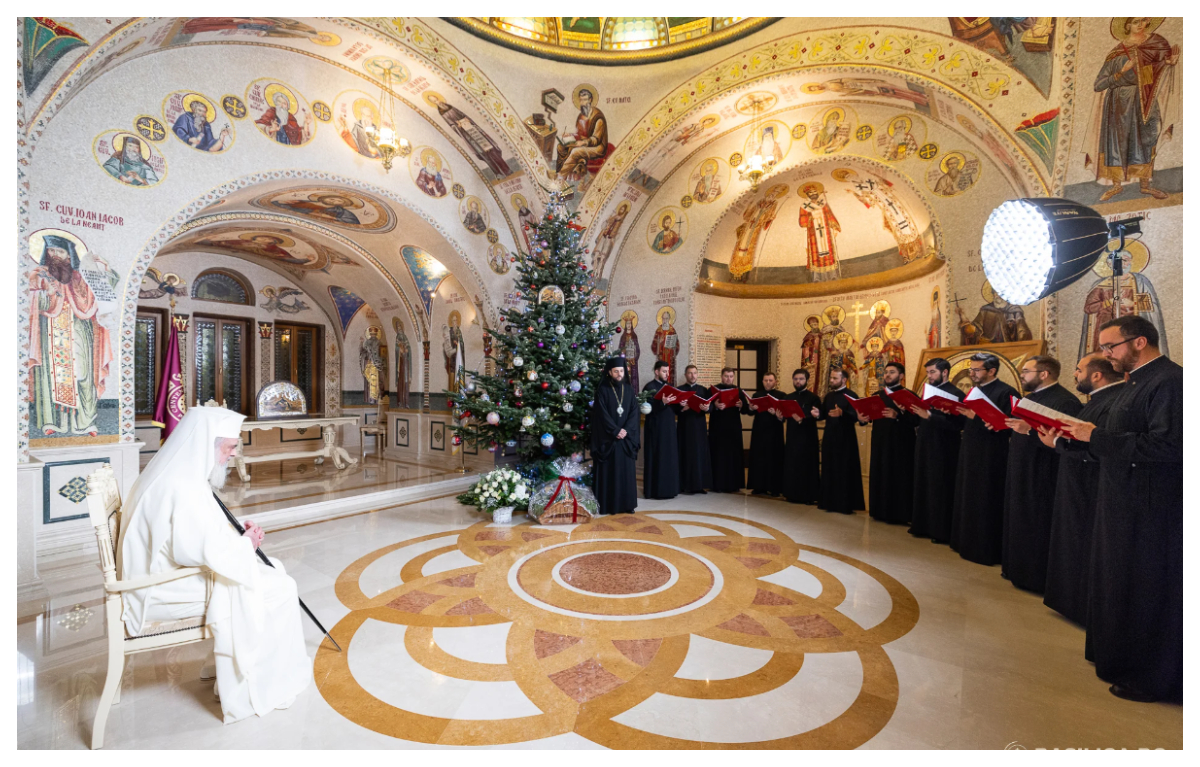Pastorala de Crăciun 2025. Patriarhul Daniel: Biserica ne îndeamnă pe toți să devenim colindători, martori și vestitori / ÎPS Percă: O lume care îl exclude pe Dumnezeu se afundă în întuneric, confuzie şi egoism