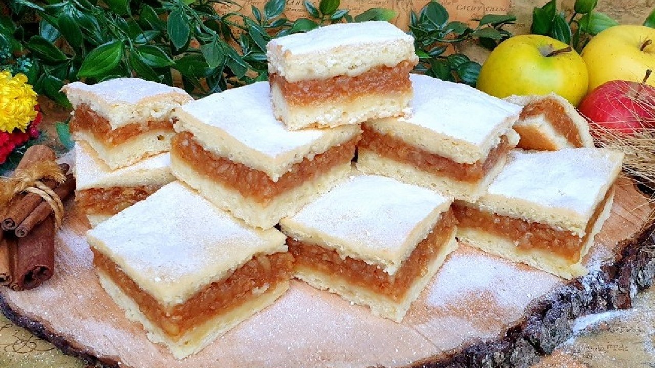Plăcintă cu mere de post. Rețeta măicuțelor de la Mănăstirea Mihai Vodă pentru un desert delicios