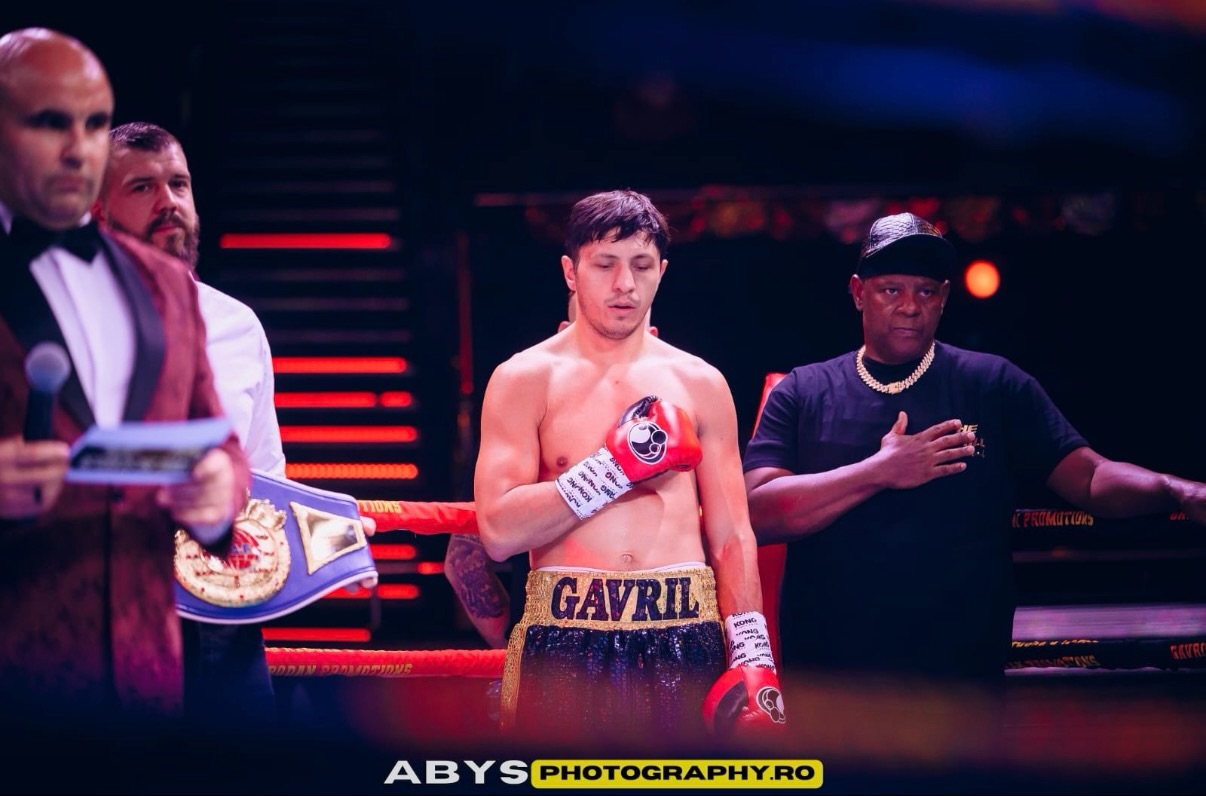 Ronald Gavril, iubitul Anamariei Prodan, victorie spectaculoasă în ring. Boxerul român l-a învins prin KO pe Victor Hugo