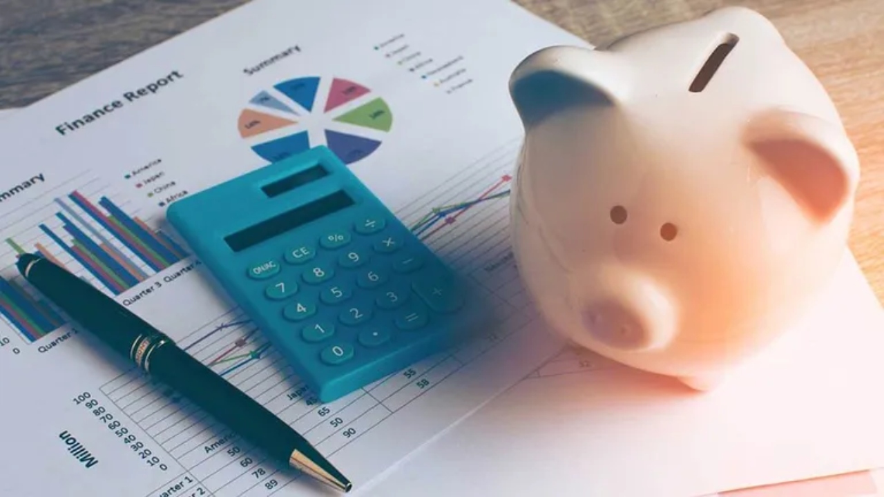 Câștigă peste 7.500 de euro pe lună fără facultate. Povestea lui Manuel, bărbatul care a plecat din bucătărie și a ajuns director de multinațională