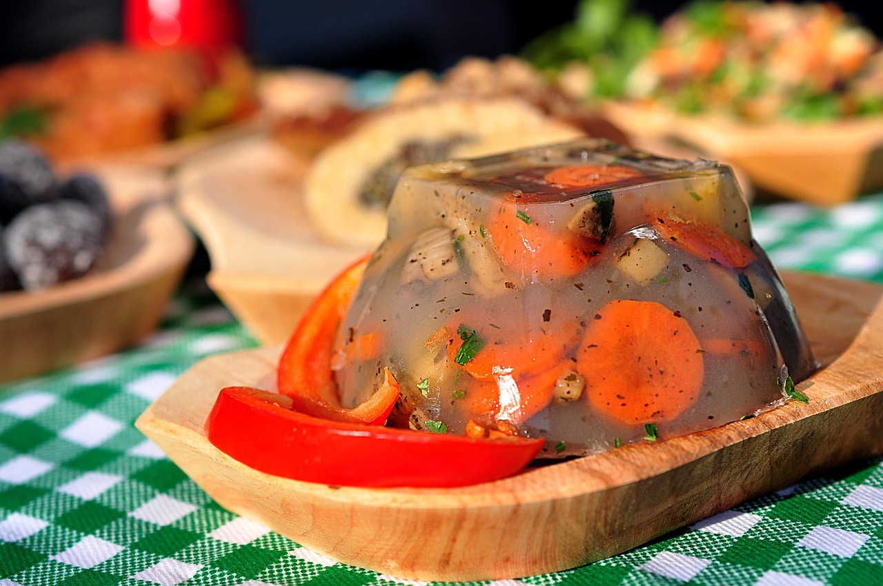 Cât timp poate fi păstrată piftia la frigider. Cum ne dăm seama că nu mai este bună de mâncat