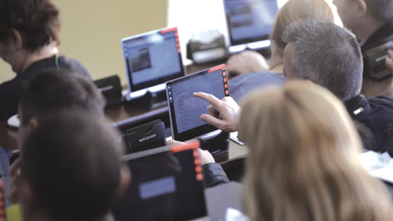 Sporurile care au scăpat de austeritate: Cât ne costă „stresul” bugetarilor și ce instituție încasează cele mai mari sume