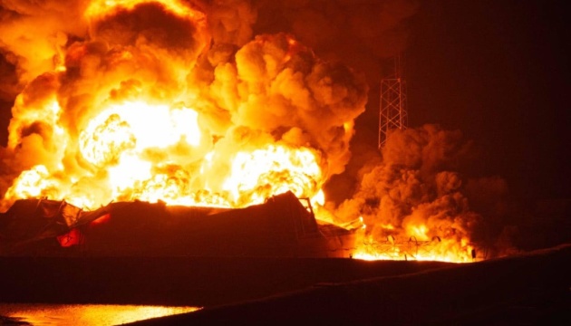 Atac de gherilă cu drone în Rusia. Un depozit de petrol a fost aruncat în aer. Kremlinul dă ultimatum Ucrainei VIDEO