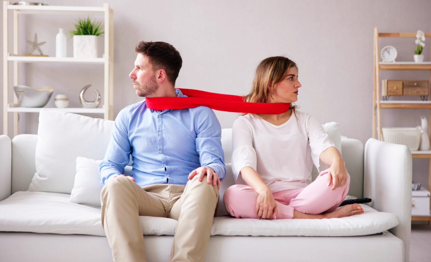 Horoscop relaţii 2026. Zodia care vrea să-şi ţină partenerul sub papuc