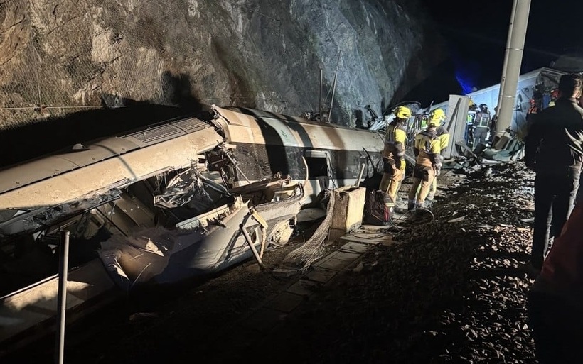 Accident feroviar grav în Spania. Două trenuri de mare viteză s-au ciocnit lângă Cordoba. Sunt zeci de morți și răniți 