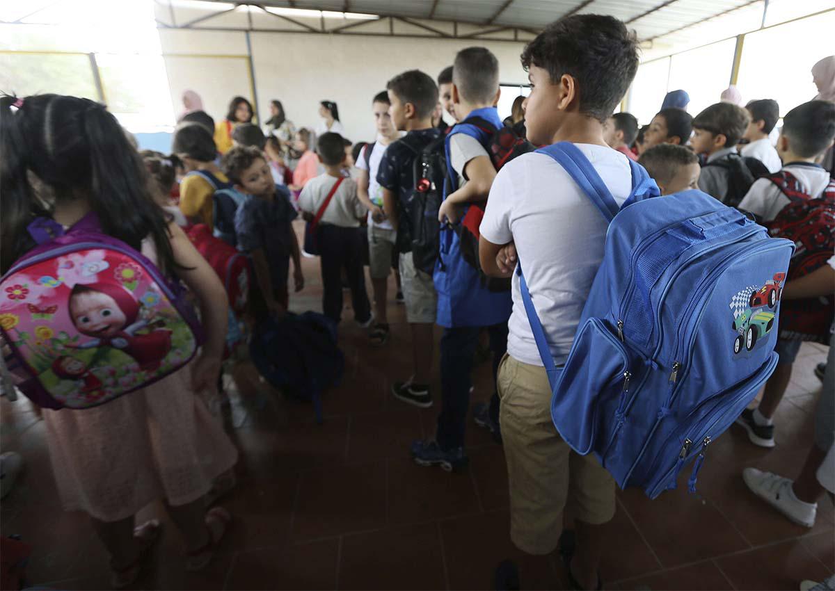 Şcoli închise în Algeria din cauza intemperiilor. Populaţia este sfătuită să facă stocuri de lumânări