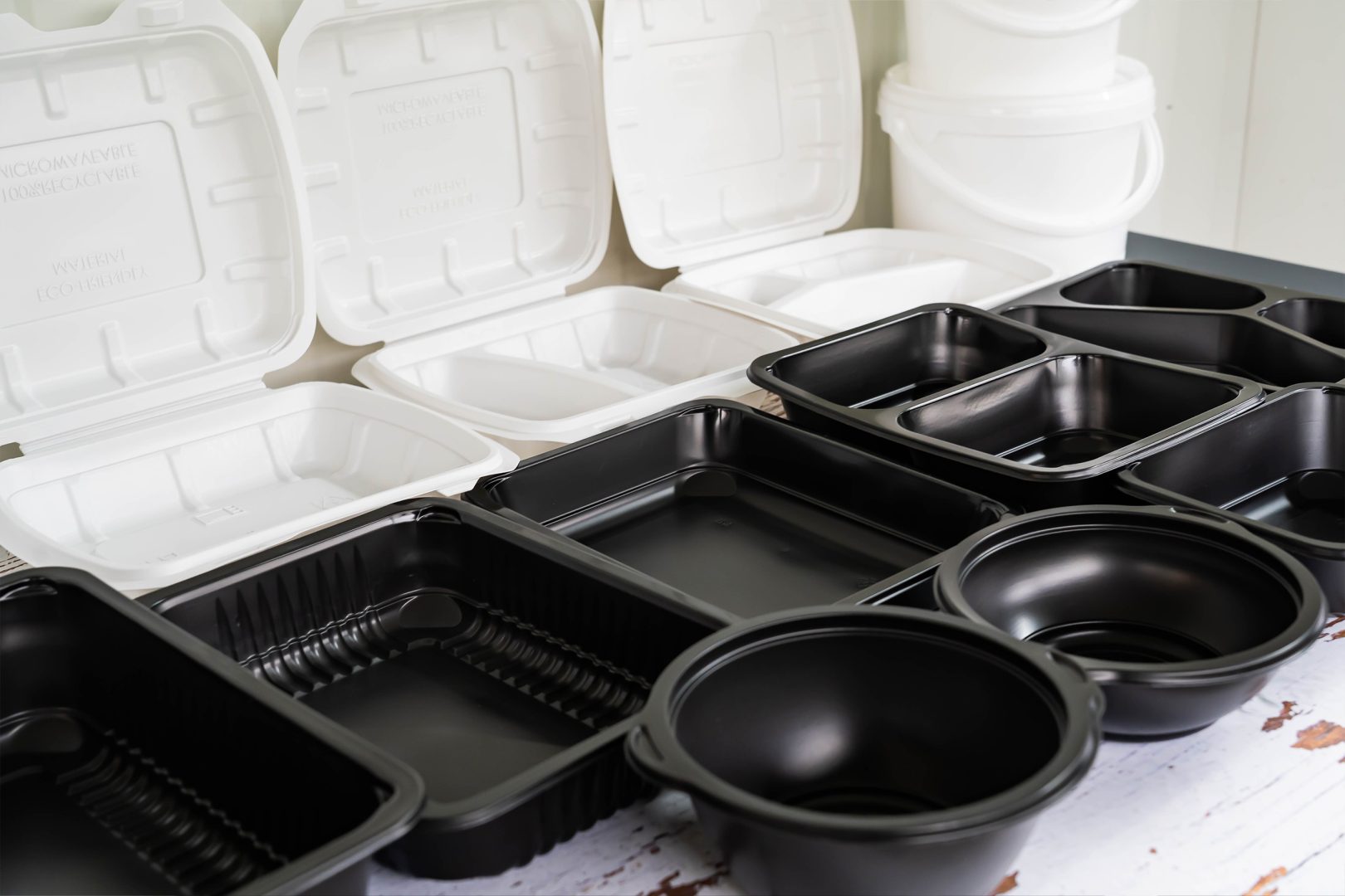 UE interzice ambalajele din plastic în restaurante. Care sunt noile reguli și de când intră în vigoare