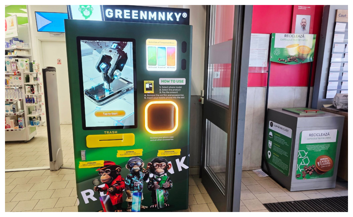 La Kaufland a apărut automatul care pune folie telefoanelor. Care sunt pașii pe care trebuie să-i faci