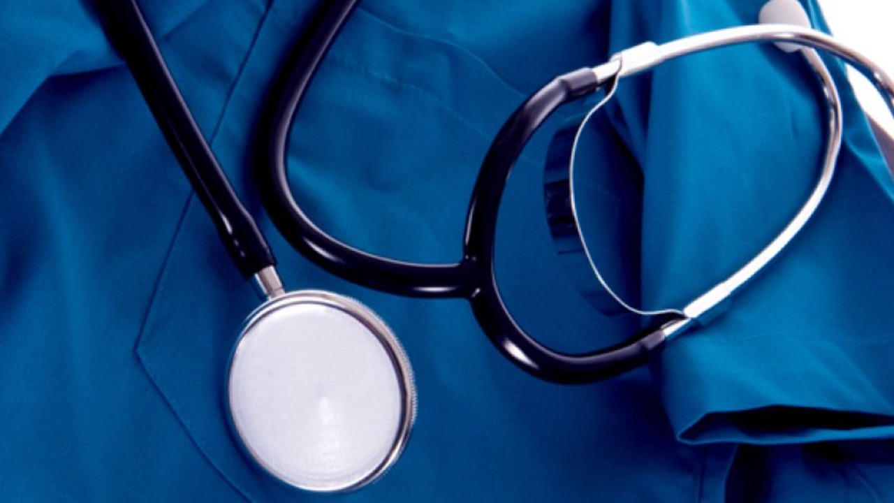 Ce salariu câștigă o asistentă medicală în 2026. Diferențe considerabile între lefurile de la stat și cele de la privat