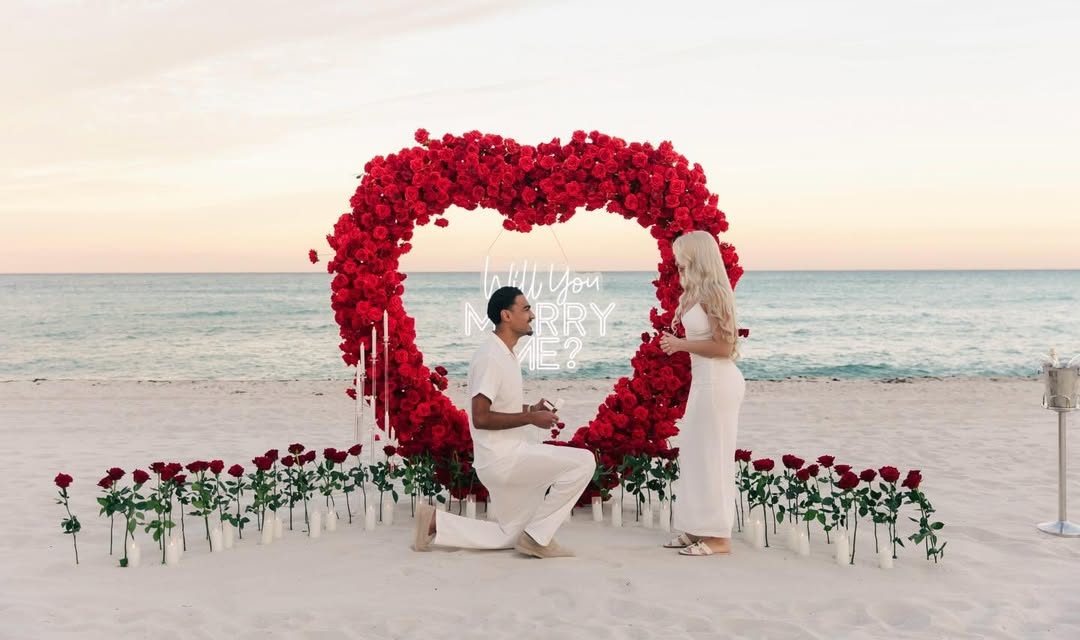 Ștefan Baiaram și-a cerut iubita în căsătorie la Miami. „Singura femeie lângă care mă văd trăind” FOTO