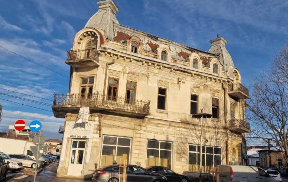 Impozit 13.000 de lei pentru proprietarul unei clădiri din Caracal. Primăria a mărit impozitele cu 500% pentru clădirile lăsat în paragină