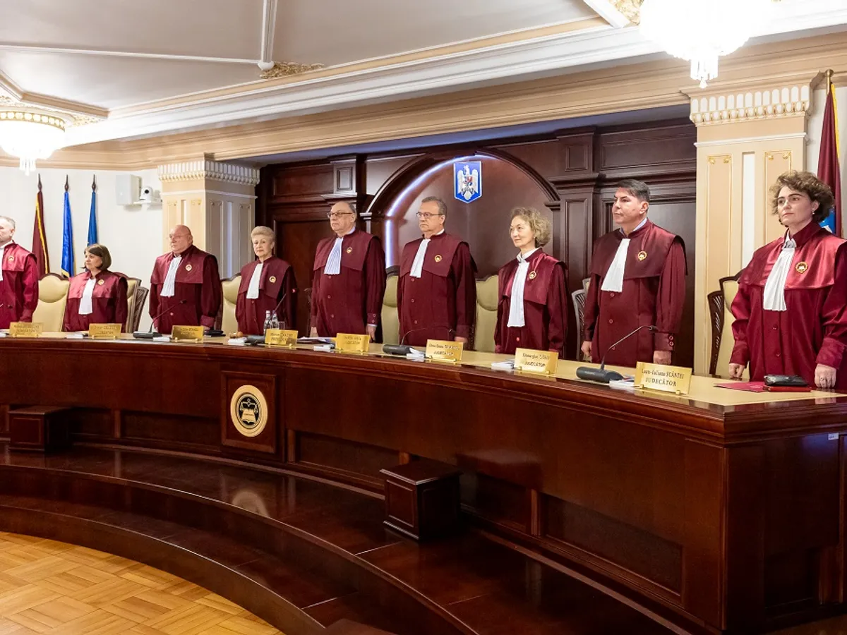 Averile judecătorilor CCR. Câștiguri anuale de sute de mii de euro, proprietăți în străinătate și pensii cumulate cu salariile