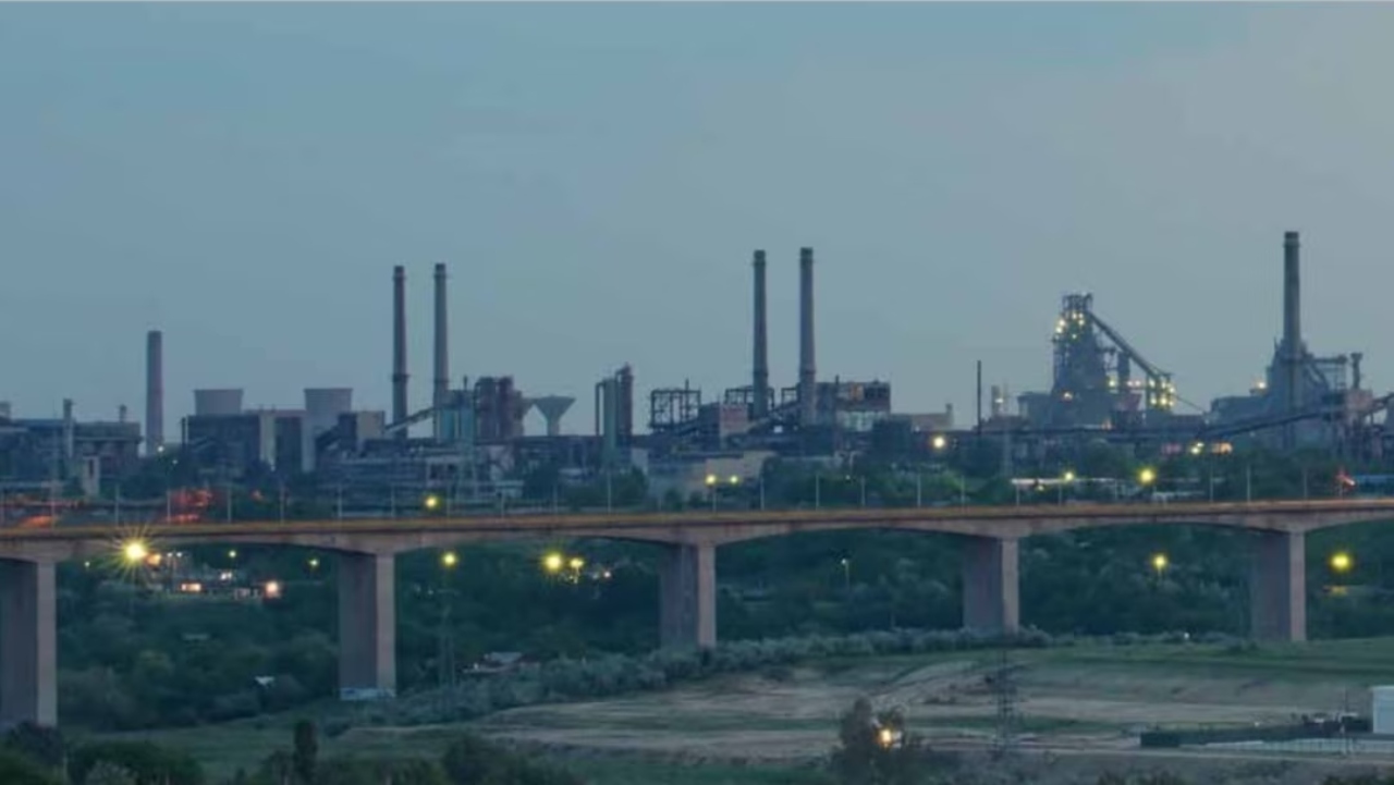 Mii de români rămân fără loc de muncă! Valul concedierilor continuă în 2026, se închid mai multe fabrici