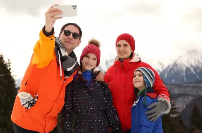 Cu ce se ocupă fiul lui Dan Negru, la doar 13 ani: „Merge și la competiții internaționale”. Nici fiica lui nu îi calcă pe urme