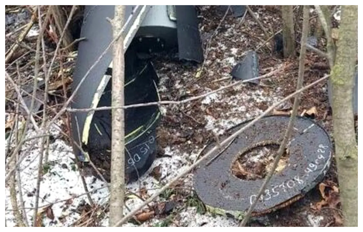 VIDEO Războiul se apropie de graniţa cu România. O dronă cu explozibil a căzut într-o curte: „Dar românii ce au făcut, câte șchije de la drone au căzut?”