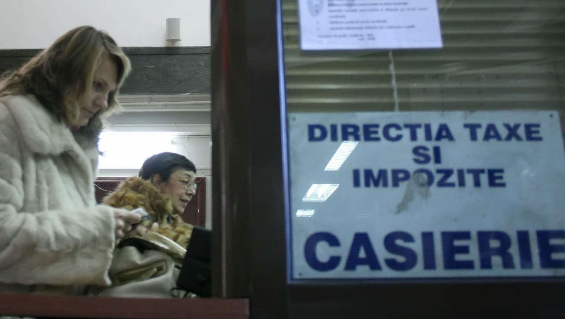 Ce păţeşti dacă nu achiţi impozitele pe teren, casă sau maşină. Sancţiunile sunt foarte dure