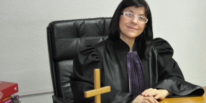 Andreea Chiş demisionează de la UBB după ce a apărut în documentarul Recorder. Fosta judecătoare este pensionară din 2022