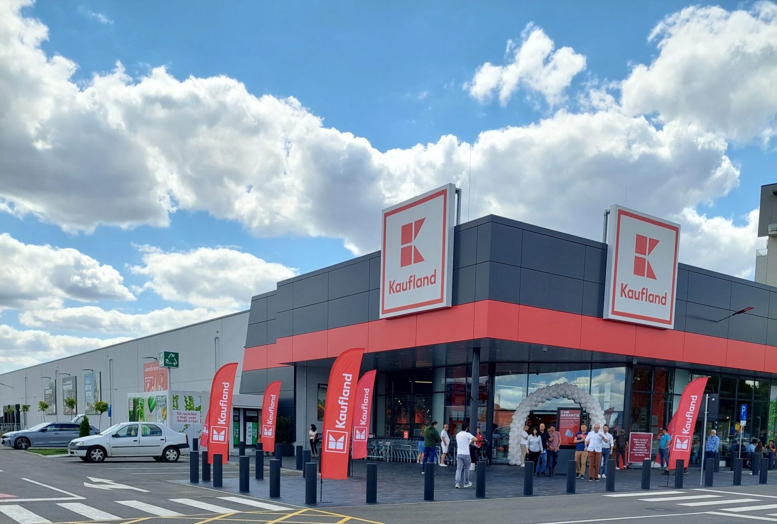 Kaufland demarează cea mai mare promoţie pentru români. Produse la doar 0,01 lei prin noul sistem de fidelizare