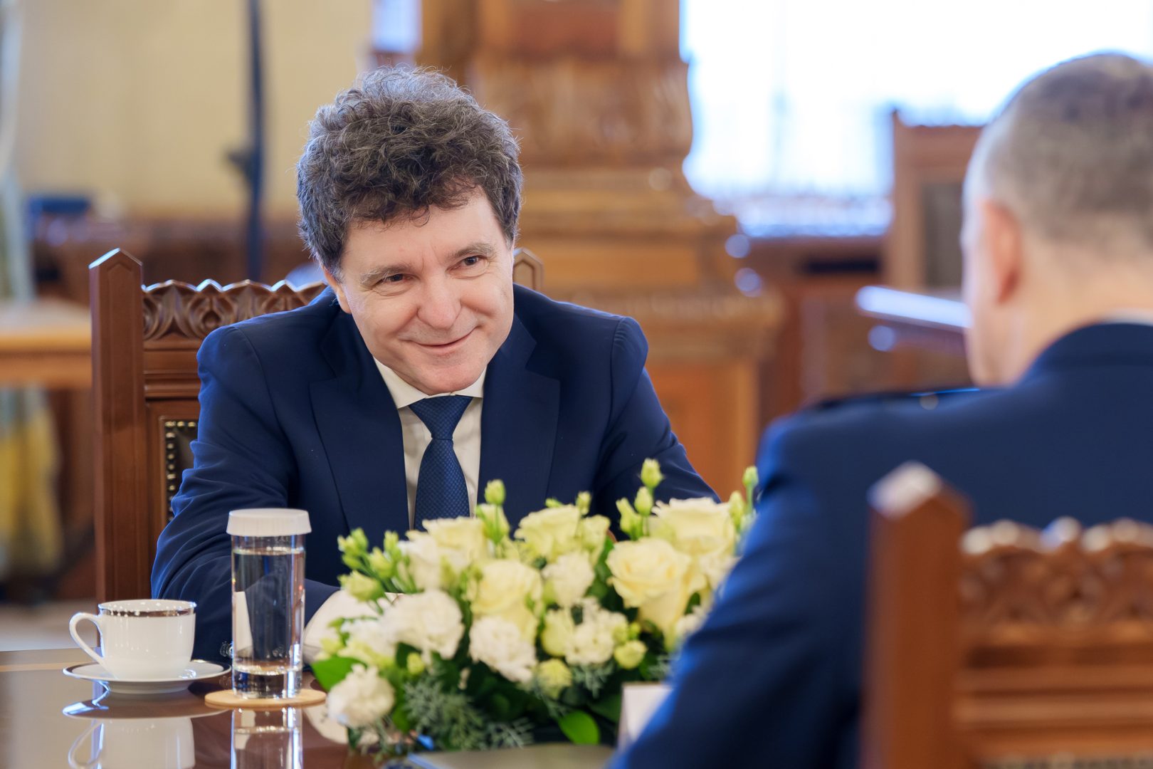 Ion Cristoiu: Nicuşor Dan n-a mers la Davos pentru că se temea că va fi pui de curcă chioară