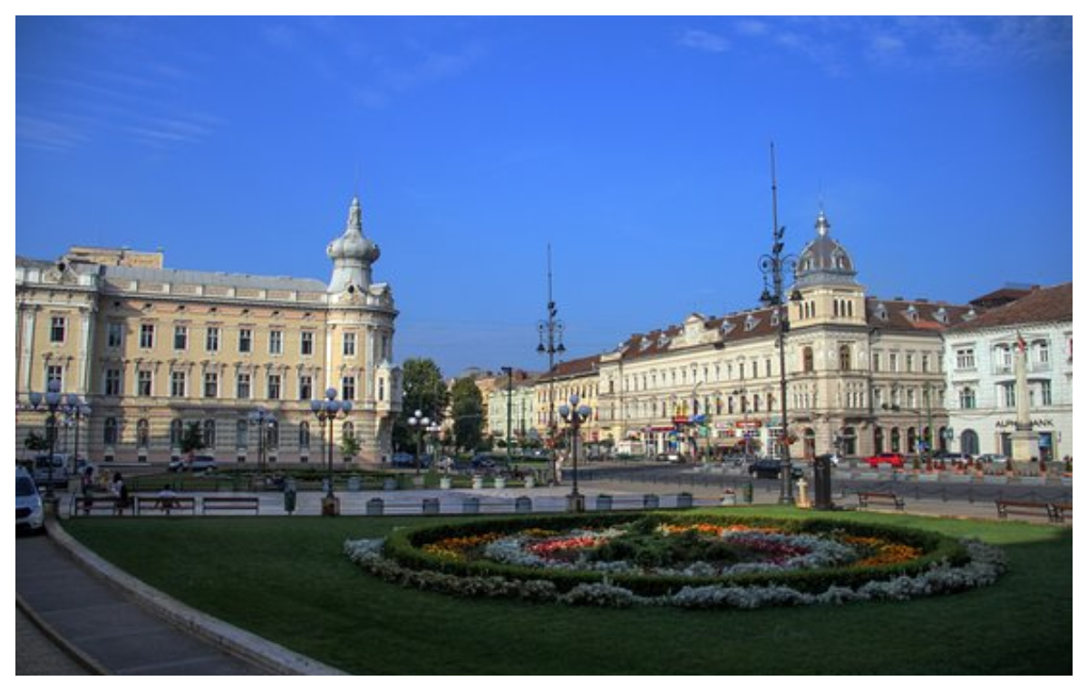 Primăria din România, obligată în instanță să asfalteze o stradă și să plătească daune unei localnice