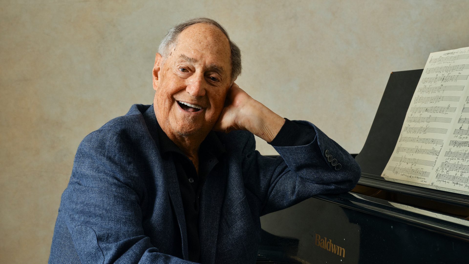 Neil Sedaka, cântăreţul şi compozitorul a zeci de hituri din anii ’60 şi ’70, a murit la vârsta de 86 de ani