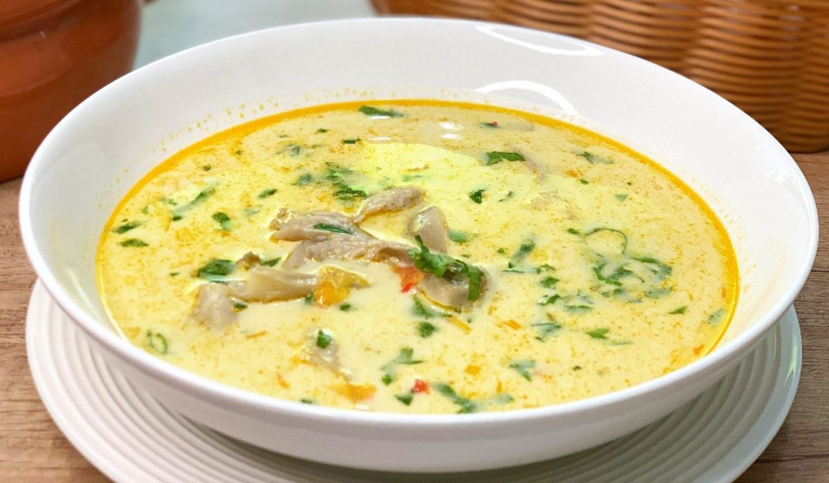 Cum se face ciorba de pleurotus, una dintre cele mai apreciate mâncăruri de post. O imită perfect pe cea de burtă