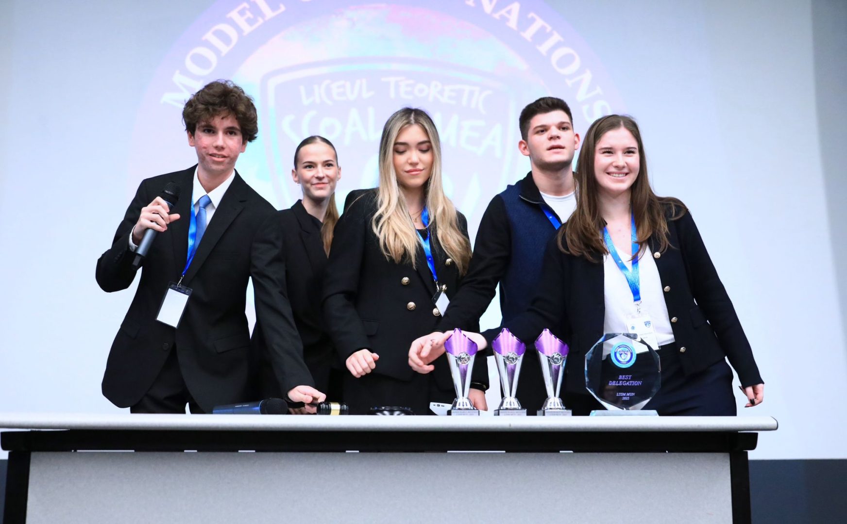 Viitorul diplomației începe la București: Elevii preiau controlul la LTSM MUN 2026 în Senatul României