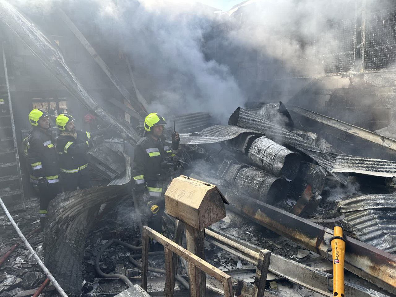 Elicopter militar prăbuşit într-o piaţă. Membrii echipajului au murit pe loc, dar sunt victime şi la sol VIDEO