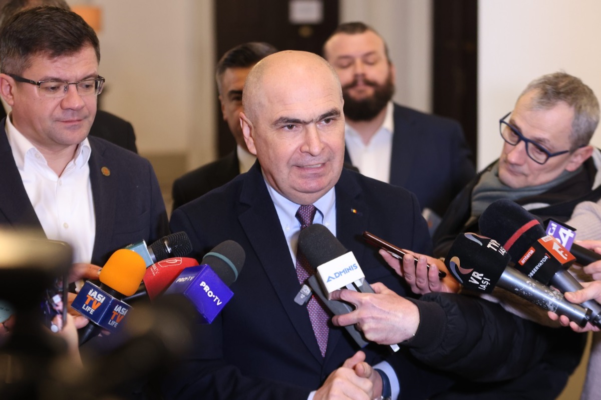 Premierul Ilie Bolojan explică necesitatea creșterii vârstei de pensionare în cazul militarilor și polițiștilor: „România nu-și mai permite să pensioneze oameni la 48-50 de ani. Nu mai are cine să muncească în această țară”