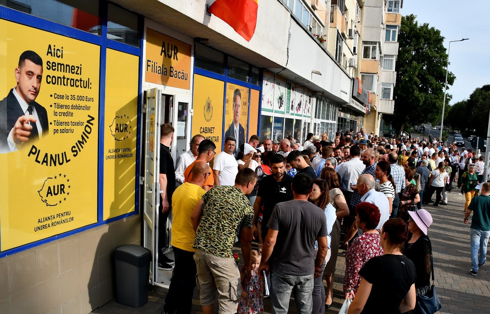 Clauza prin care George Simion scapă de promisiunea de a vinde românilor apartamente cu preţuri de la 35.000 de euro: „Sunt oameni care nu au înţeles despre ce este vorba”