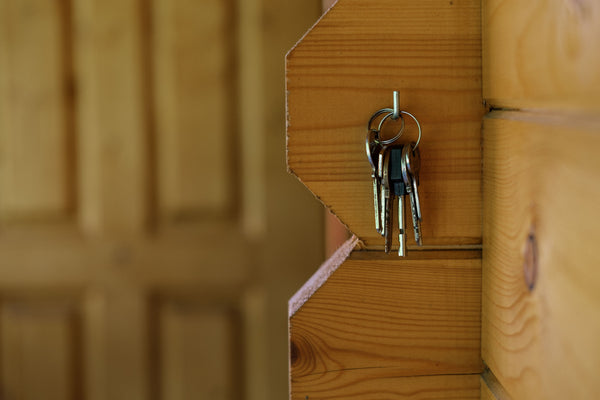 Cheile casei tale pot atrage abundența financiară. Locul recomandat pentru a atrage prosperitatea și bunăstarea în viața ta