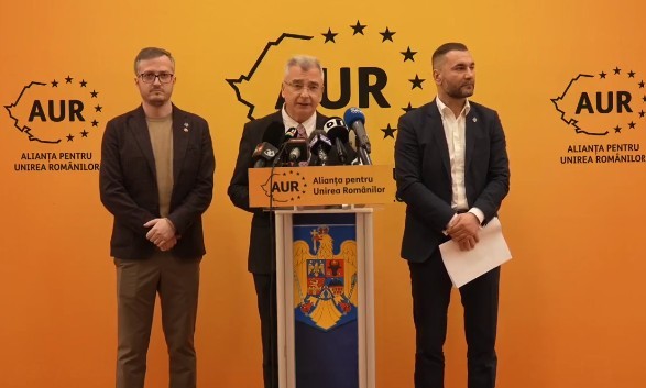 AUR va depune trei moţiuni simple, la Senat. Moţiune de cenzură dacă Guvernul îşi angajează răspunderea pe pachetul de reformă a administraţiei