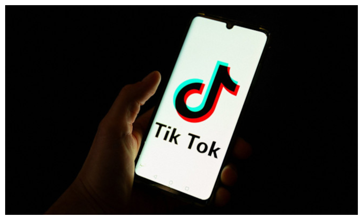 Român amendat cu 13.000 de lei din cauza unui filmuleț postat pe TikTok. Cum s-a filmat bărbatul