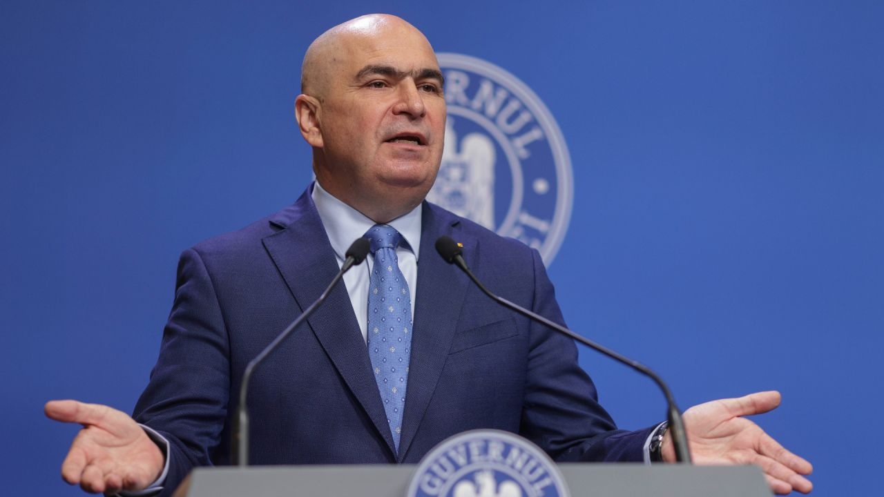 Măsură scandaloasă introdusă de guvernul Ilie Bolojan. Peste 262.000 de români care beneficiază de Venitul Minim de Incluziune vor putea fi executați silit