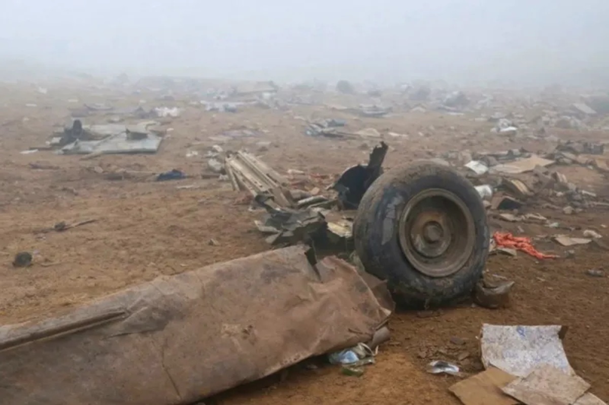 Tragedie aviatică. 15 morți, printre care 7 copii, după ce un elicoper s-a prăbușit