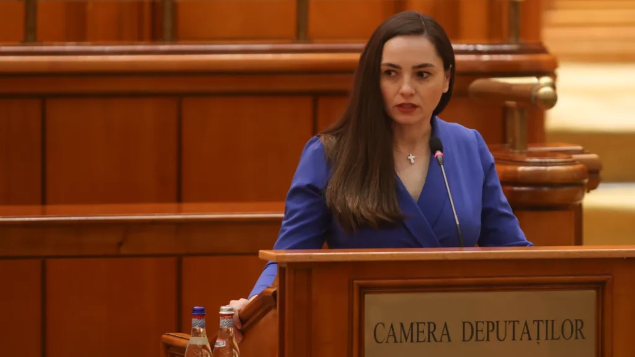Anamaria Gavrilă, trădată în Parlament. Scandal la tribună după ce grupul parlamentar POT și-a schimbat denumirea peste decizia președintei formațiunii VIDEO
