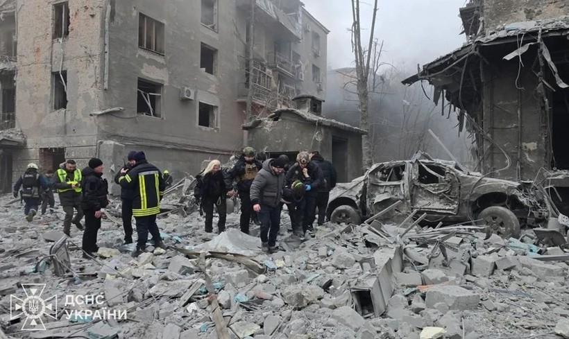 Război în Ucraina. Rusia a bombardat masiv regiunea Harkov, sunt civili morţi şi răniţi