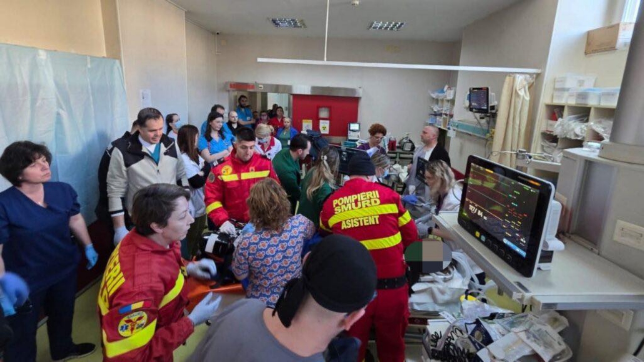 O femeie însărcinată în opt luni a murit după un accident rutier. Medicii au folosit toată rezerva de sânge de la UPU, însă a fost în zadar