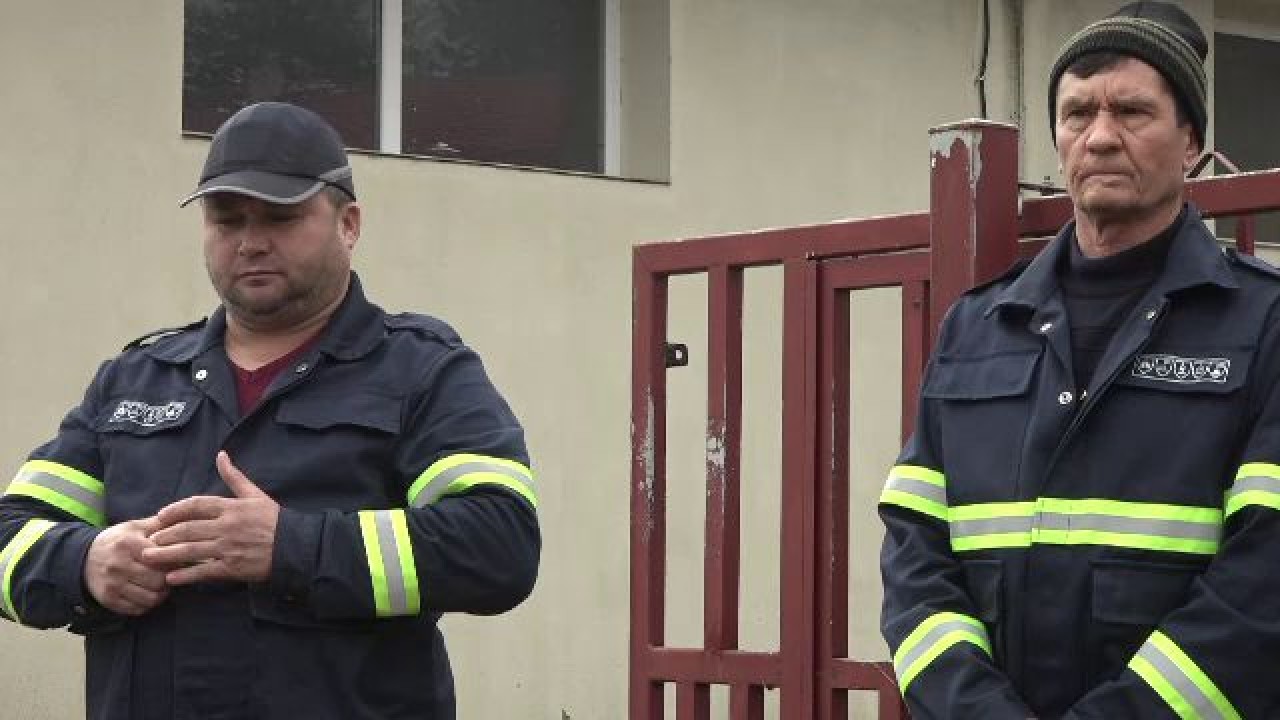 Un pompier a fost amendat și lăsat fără permis pentru că nu a dat prioritate poliției. Mergeau cu toții la aceeași misiune
