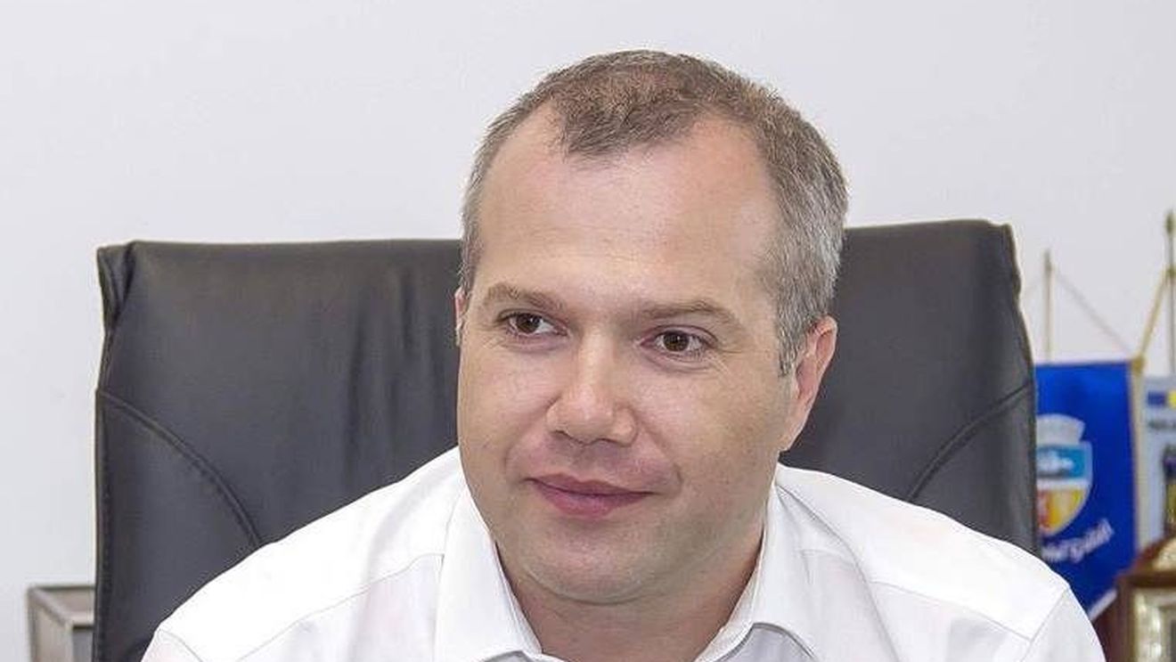 Abia aprobată reforma lui Bolojan în administraţie, primarii deja au găsit soluţii pentru a o ocoli şi nu se sfiesc să se şi laude: „Ai posibilitatea legală de a te eschiva. Per ansamblu, costul efectiv creşte”