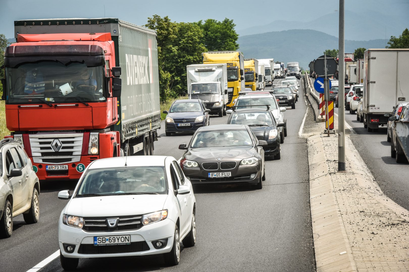 Deficit de 500.000 de angajaţi la nivelul Uniunii Europene, într-un singur domeniu de activitate. Doar 5% dintre posturi sunt ocupate de persoane sub 25 de ani, deşi salariile sunt comparabile cu cele din IT