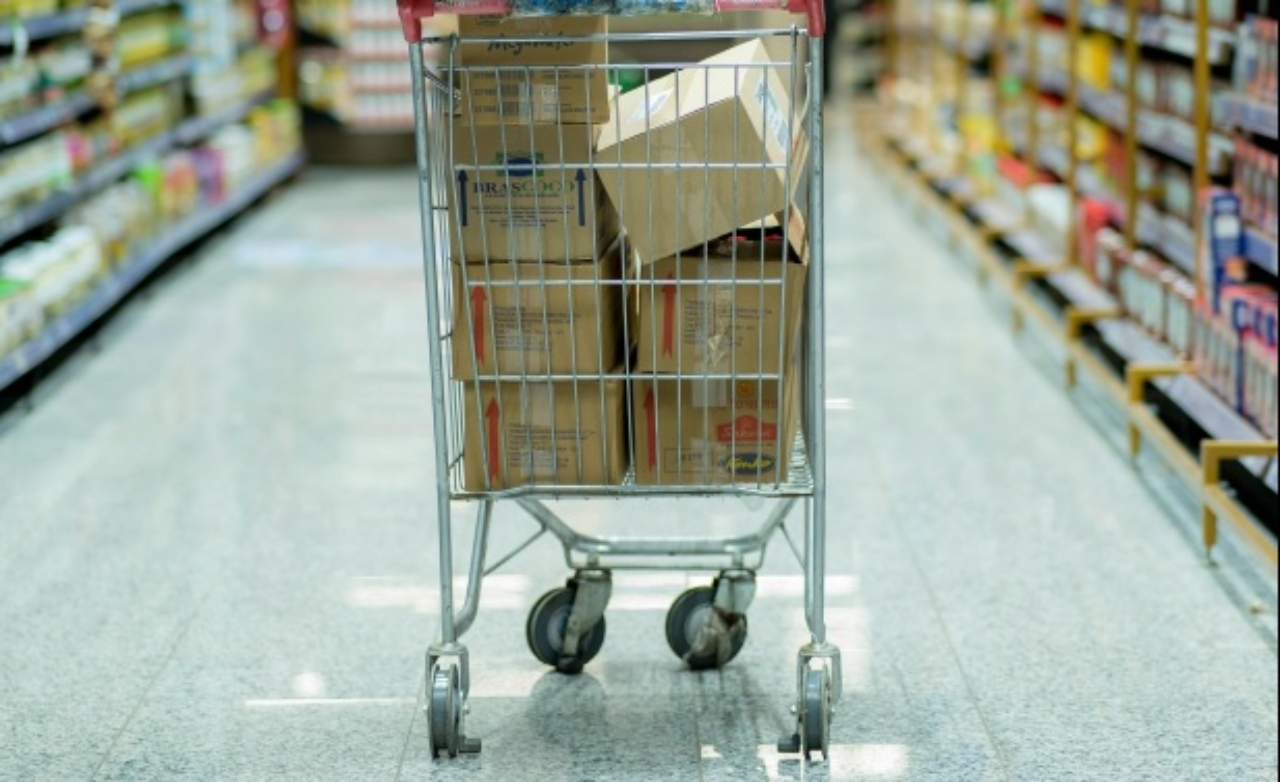 Un gigant comercial închide 60 de magazine! Ce alternativă de job li se oferă angajaților