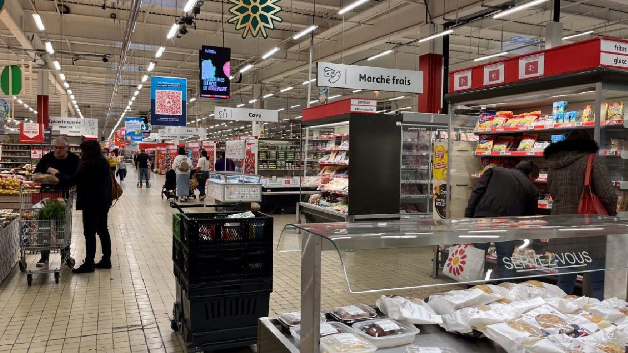 Concedieri masive la un cunoscut lanț de supermarketuri. Aproape 400 de angajați vor rămâne fără locuri de muncă