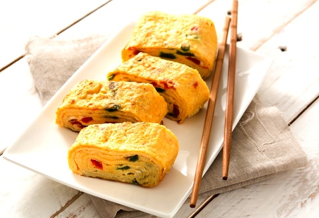 Secretul japonez pentru omleta „pandișpan”: Metoda aparent banală care o face incredibil de pufoasă