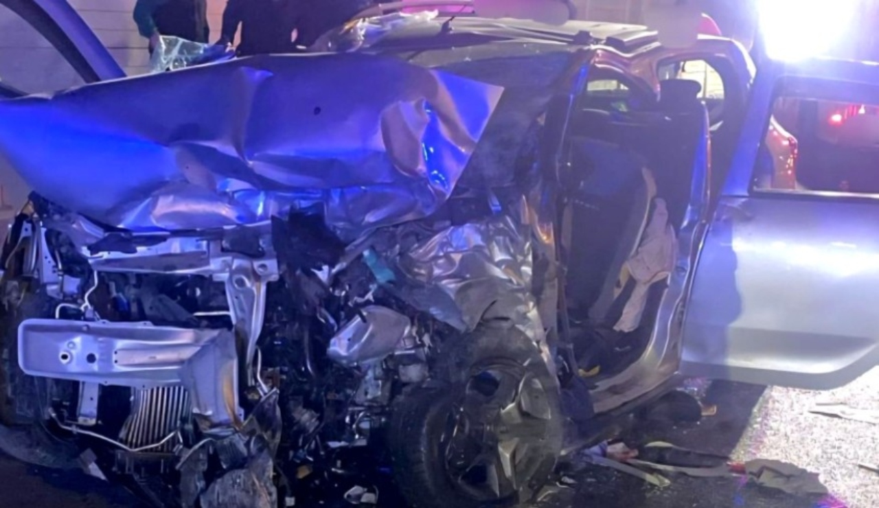 Accident teribil produs de un tânăr băut care avea permisul suspendat! Bilanț tragic – un bărbat a murit, un copil și o femeie sunt în stare gravă!