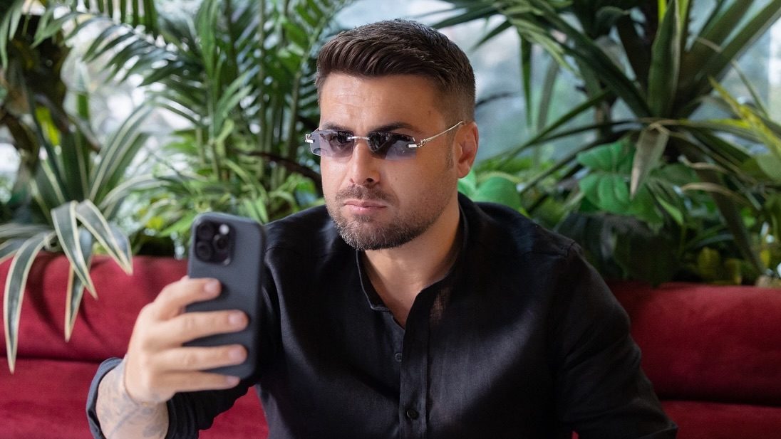 Adrian Mutu, aproape de lovitura carierei de antrenor. S-ar putea duela cu Cristi Chivu în Serie A