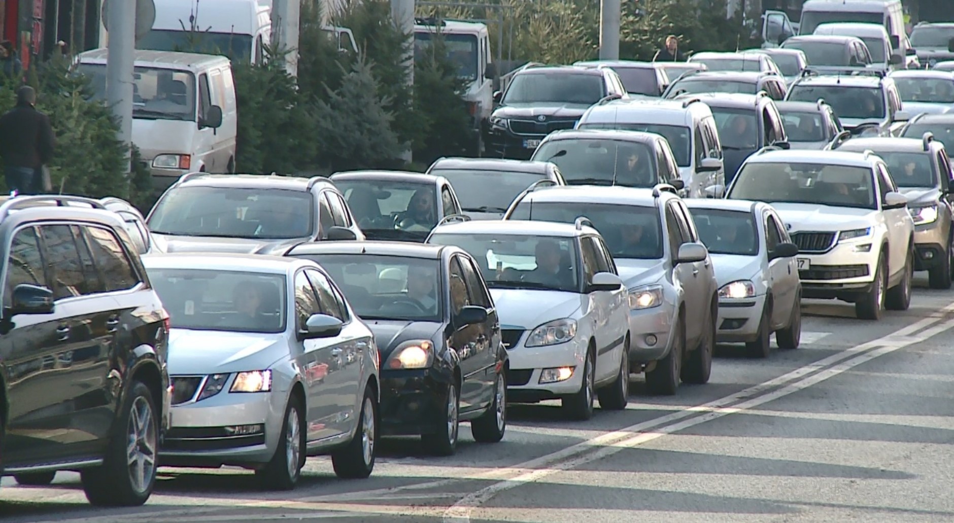 Recomandările AIE pentru a combate explozia prețurilor, după ce motorina a sărit de 10 lei pe litru