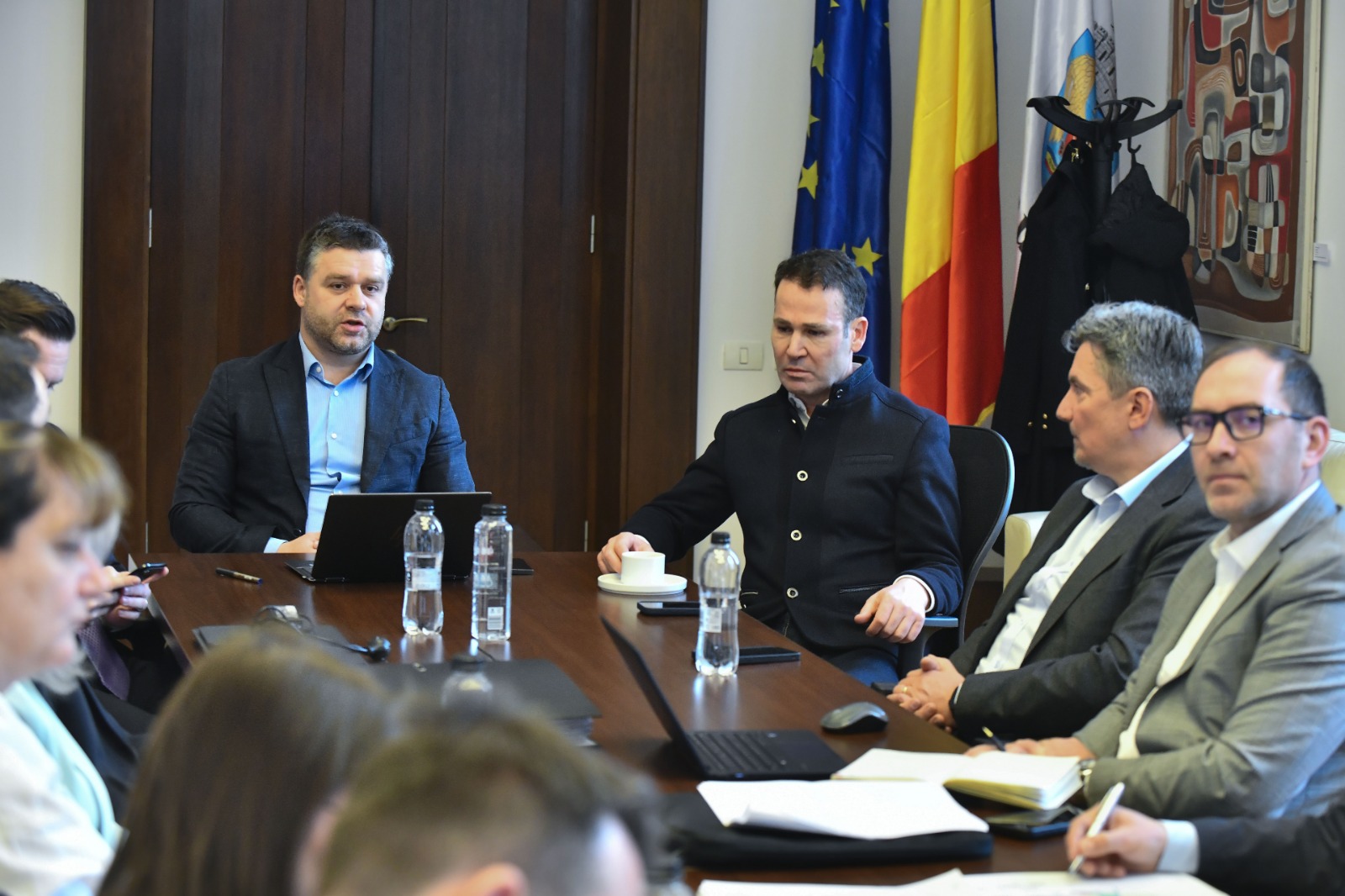 Schimbarea la față a Sectorului 3. Primarul general, Ciprian Ciucu, și primarul de sector, Robert Negoiță, au bătut palma pentru mai multe proiecte de infrastructură: pasaje rutiere și pietonale, străzi lărgite, transport public mai eficient